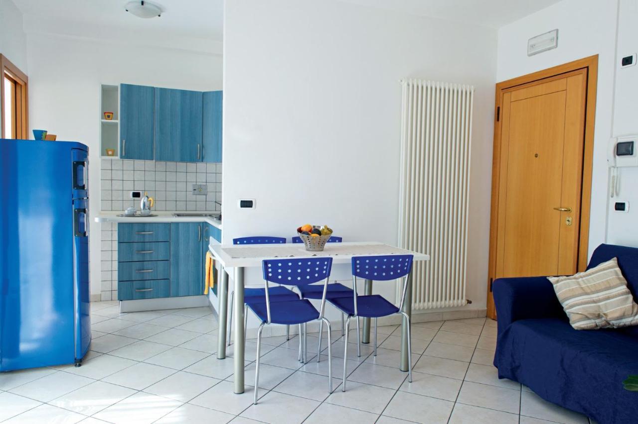Residenza Raggio Apartment Riccione Exterior photo